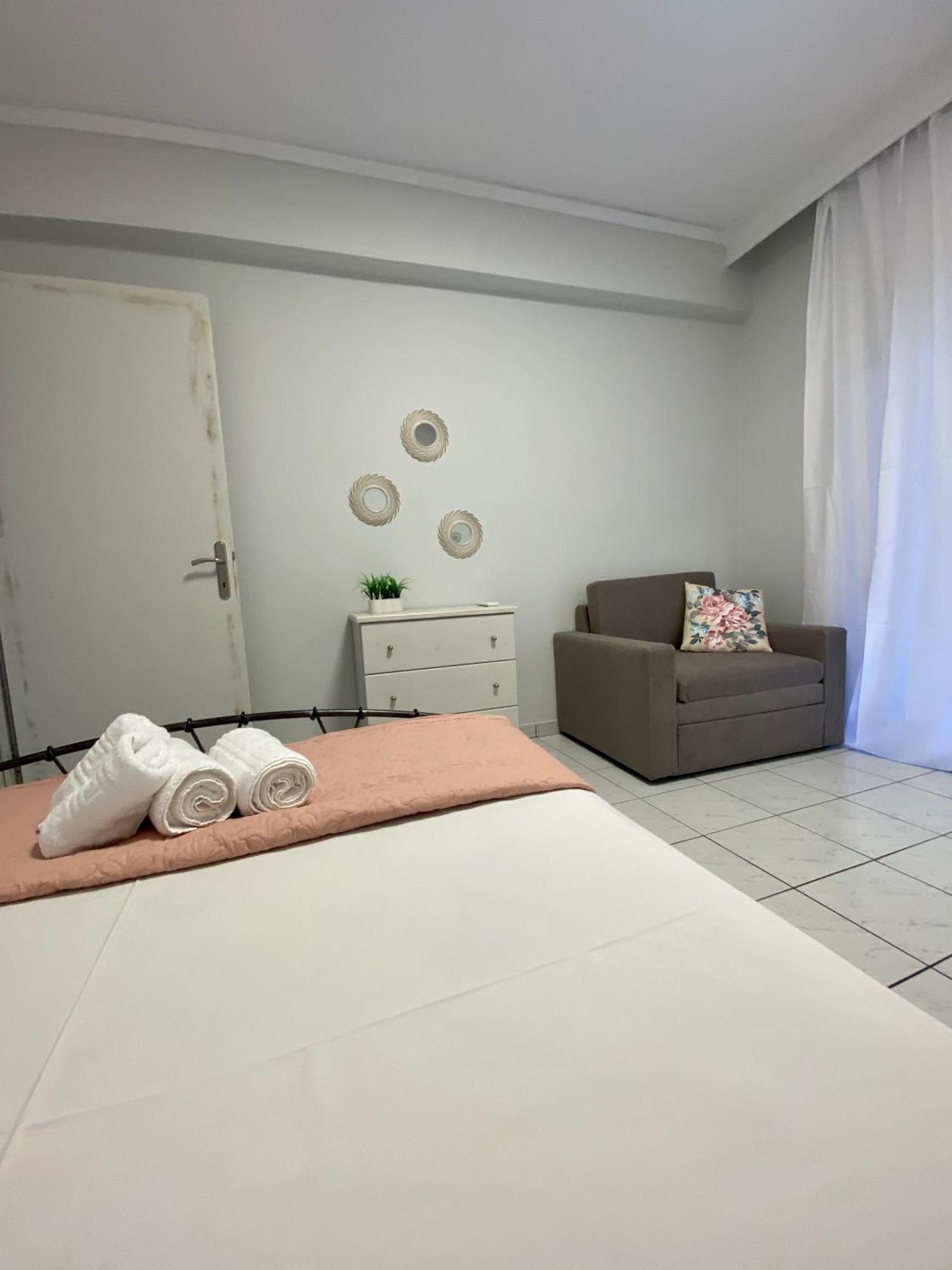 Peramore Apartment Néa Péramos 外观 照片